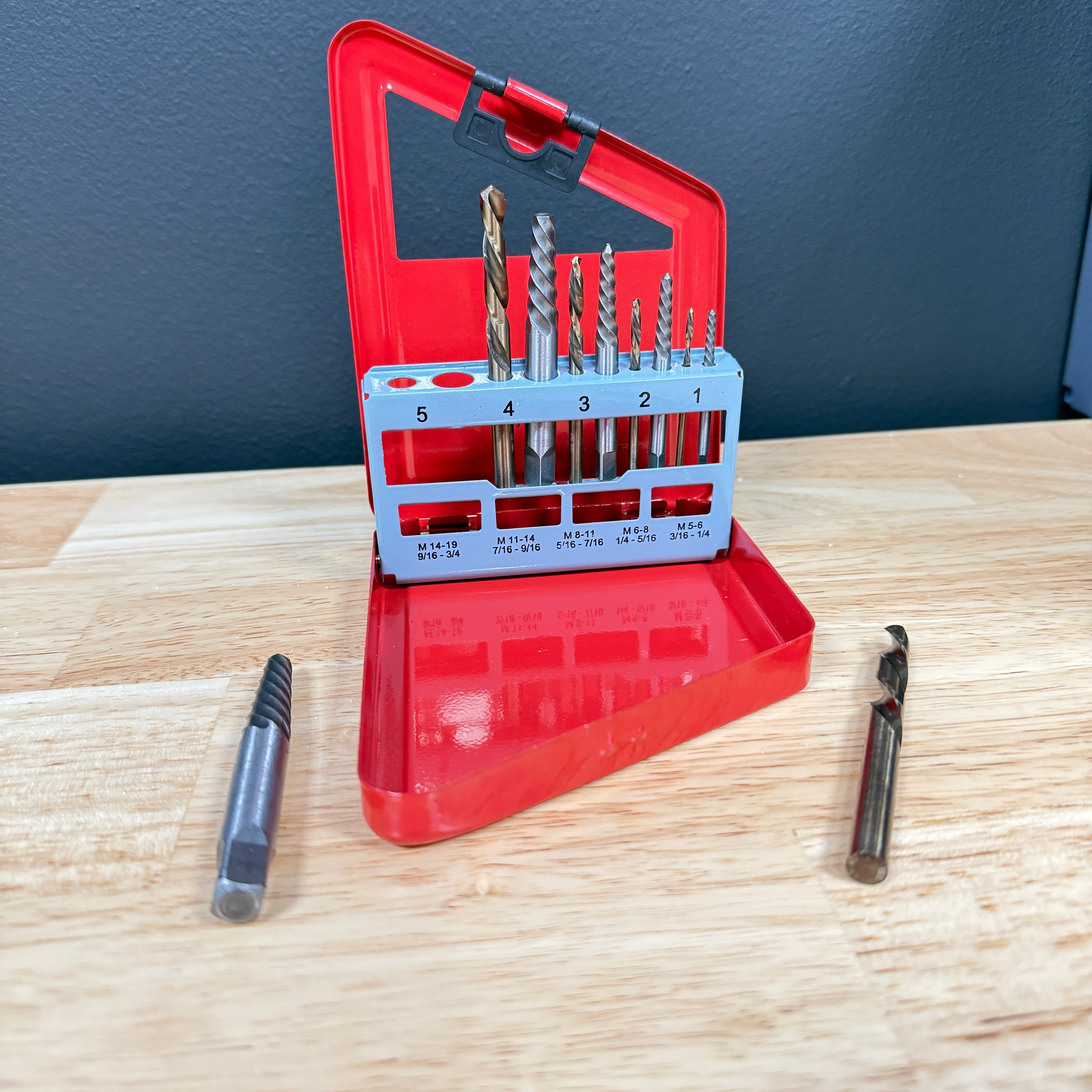 BoltsandNuts.com Bolt and Screw Extractor Set - Easily Remove Broken or Stripped Screws